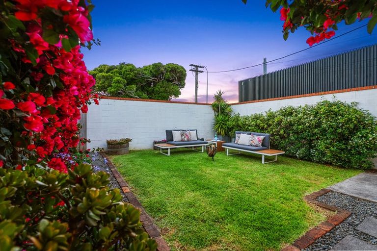 Photo of property in 35 Kitchener Road, Takapuna, Auckland, 0622