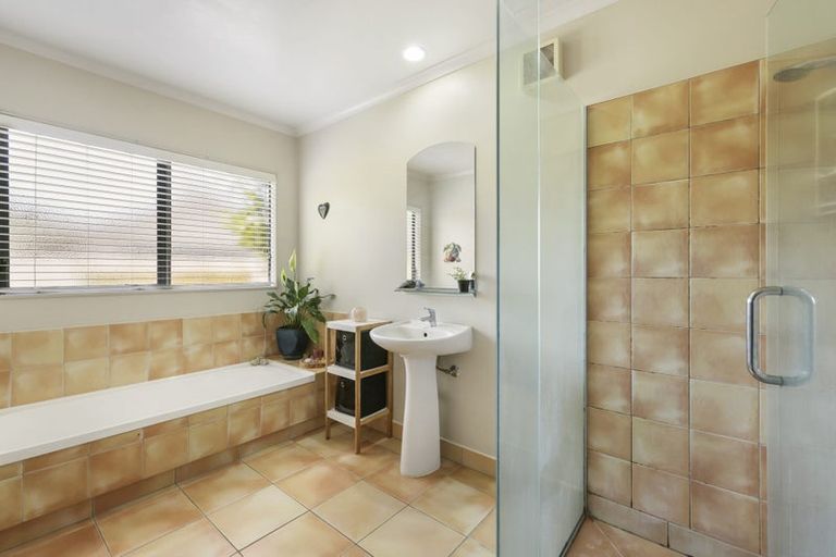 Photo of property in 22 Heronvale Way, Brookfield, Tauranga, 3110