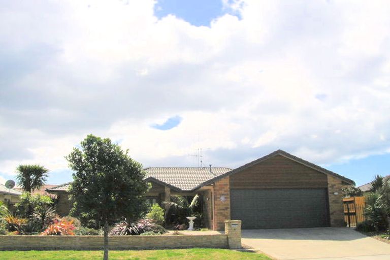 Photo of property in 5 Primrose Place, Papamoa Beach, Papamoa, 3118