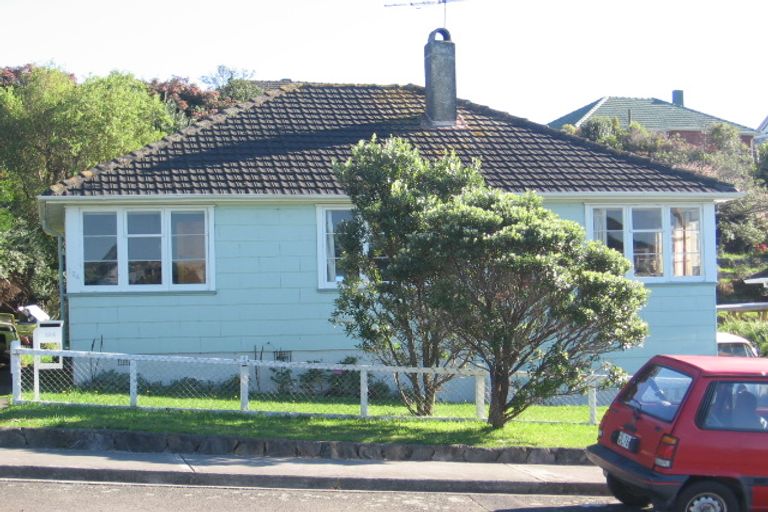 Photo of property in 124 Moorefield Road, Johnsonville, Wellington, 6037