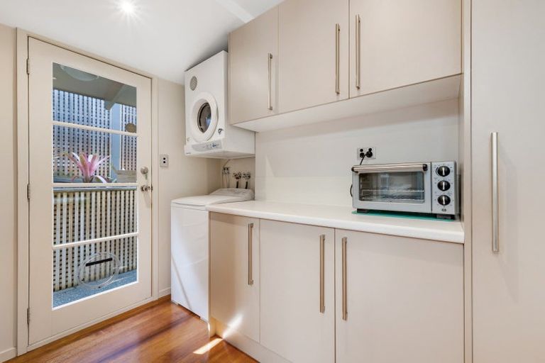 Photo of property in 24 Clovelly Road, Bucklands Beach, Auckland, 2012