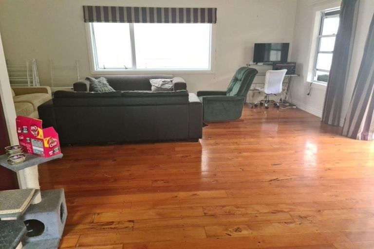 Photo of property in 18 Cruickshank Street, Kilbirnie, Wellington, 6022