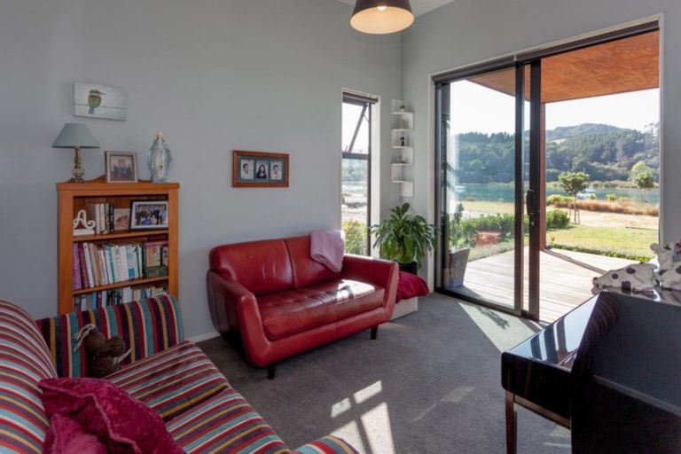 Photo of property in 26 Admiral Drive, Cooks Beach, Whitianga, 3591