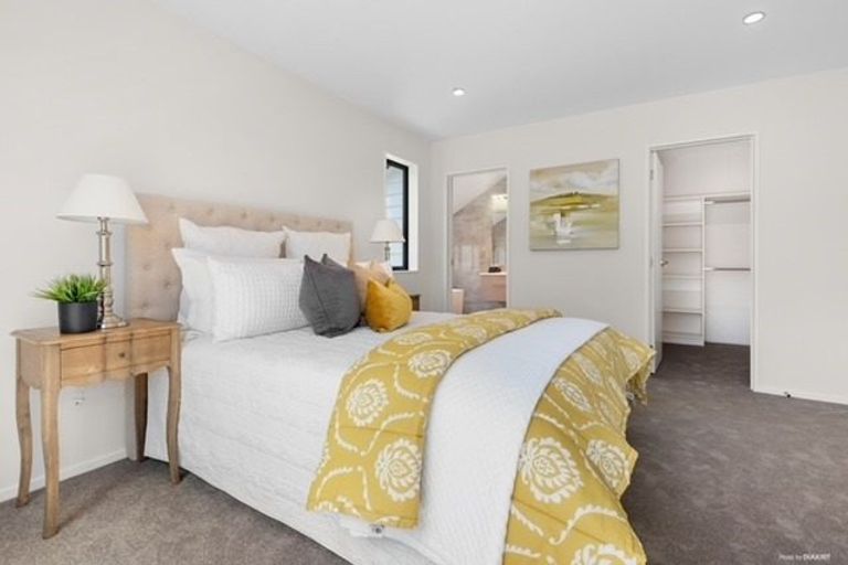 Photo of property in 23 Reserva Crescent, Kumeu, 0810