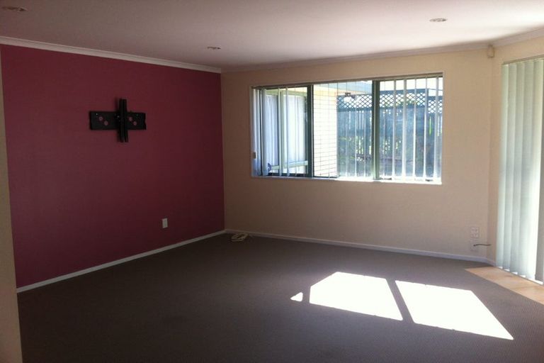 Photo of property in 3 Frederick Reece Drive, The Gardens, Auckland, 2105