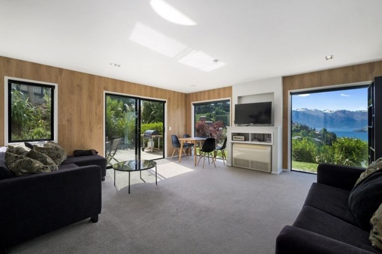 Photo of property in 40 Dart Place, Fernhill, Queenstown, 9300