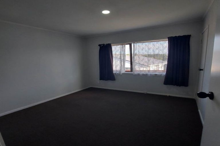Photo of property in 4 Banksia Place, Goodwood Heights, Auckland, 2105