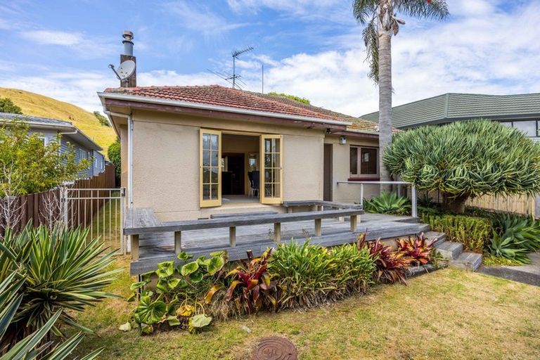 Photo of property in 25 Gollan Road, Mount Wellington, Auckland, 1072