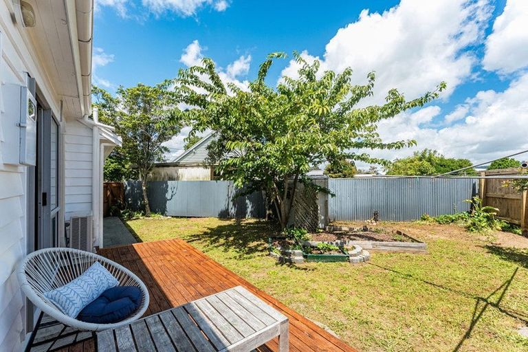 Photo of property in 15 Athlone Crescent, Boulcott, Lower Hutt, 5011