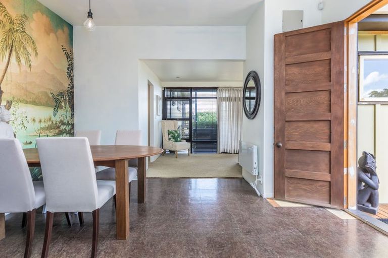 Photo of property in 35 Neptune Avenue, Beach Haven, Auckland, 0626