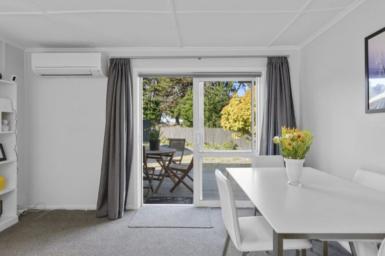 Photo of property in 15 South Crescent, Amberley, 7481