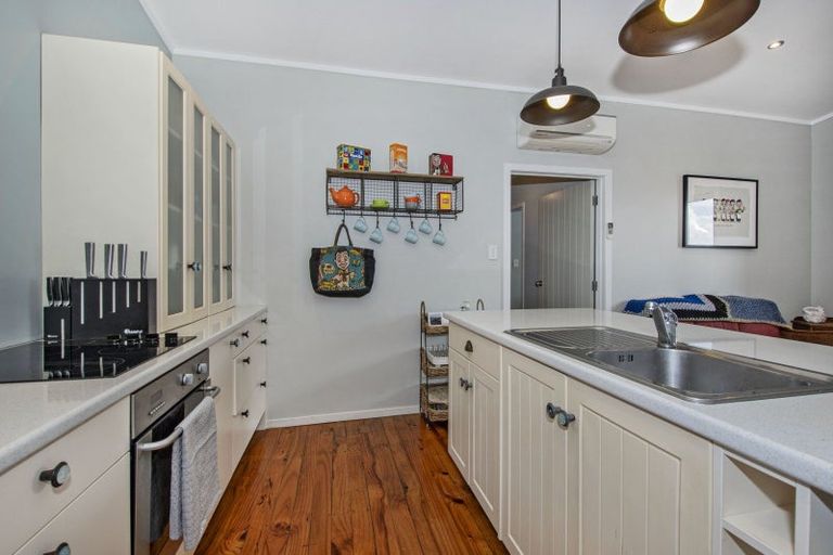 Photo of property in 858 Pataua South Road, Pataua South, Onerahi, 0192