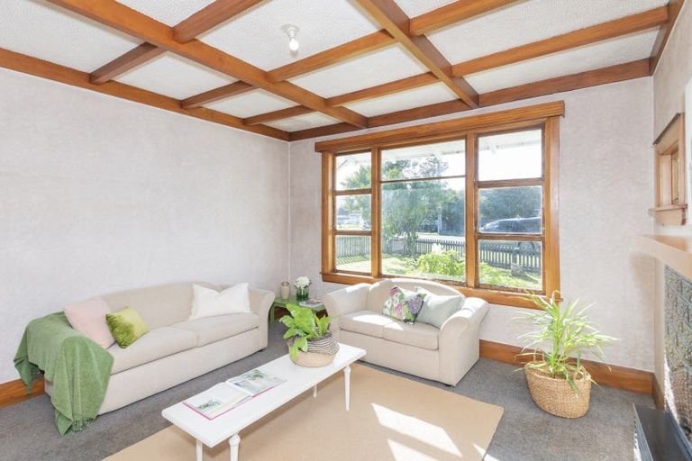 Photo of property in 14 De Lautour Road, Kaiti, Gisborne, 4010