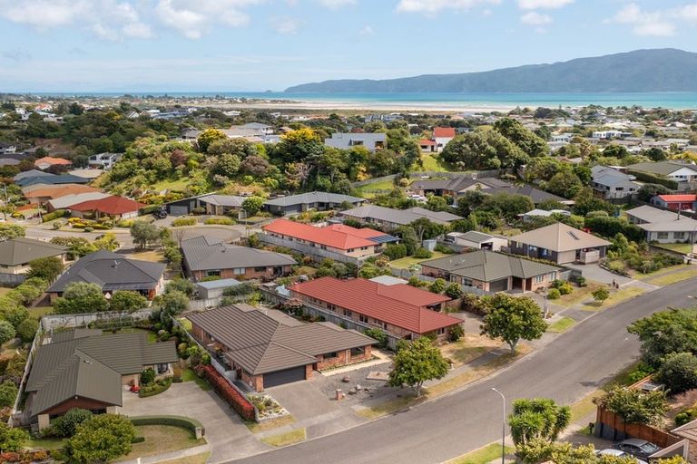 Photo of property in 40 Campion Road, Waikanae Beach, Waikanae, 5036