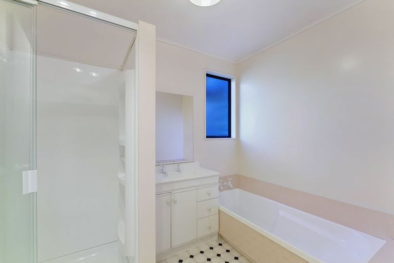 Photo of property in 37 Matai Street, Waikanae, 5036