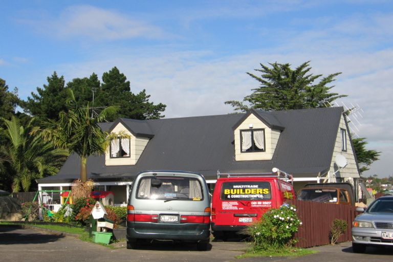 Photo of property in 24 Crail Court, Totara Heights, Auckland, 2105