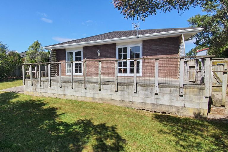 Photo of property in 155 Summerhill Drive, Fitzherbert, Palmerston North, 4410