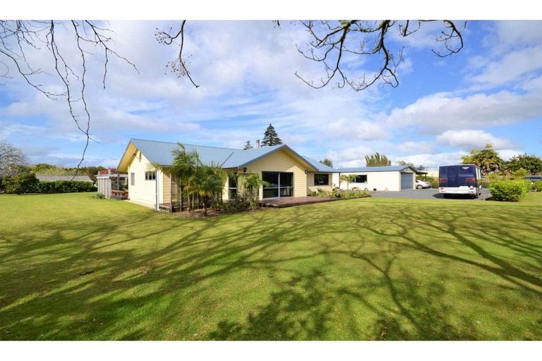 Photo of property in 12 Pa Road, Kerikeri, 0230