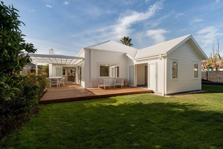 Photo of property in 77 Kahira Crescent, Papamoa Beach, Papamoa, 3118