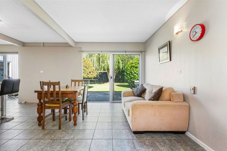 Photo of property in 5 Fairway Drive, Te Kamo, Whangarei, 0112