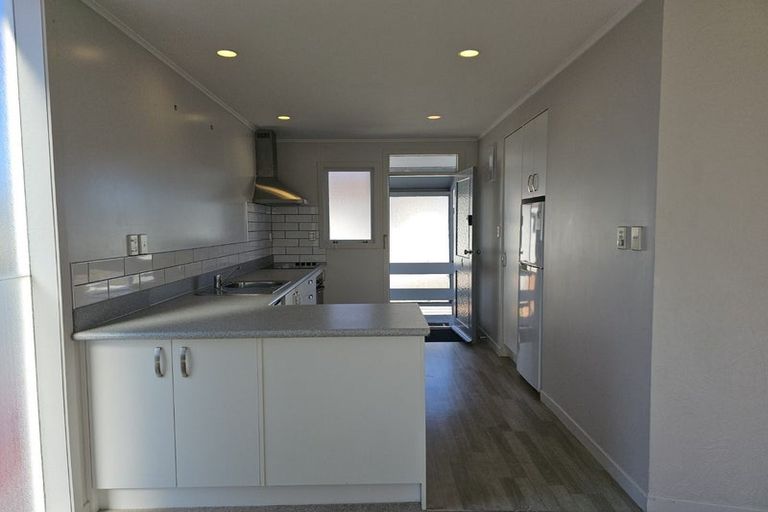 Photo of property in 35-37 Mana Esplanade, Paremata, Porirua, 5026