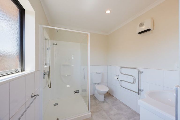 Photo of property in 22 Belgrove Place, Waipukurau, 4200