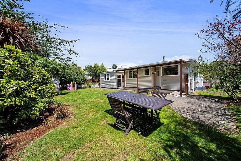 Photo of property in 7 Whakawhiti Street, Marfell, New Plymouth, 4310