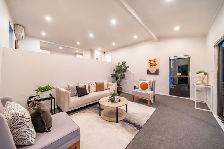 Photo of property in 4 Igloo Place, Red Hill, Papakura, 2110