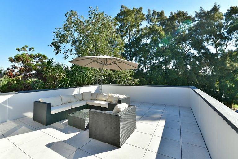 Photo of property in 42 Brian Crescent, Stanmore Bay, Whangaparaoa, 0932