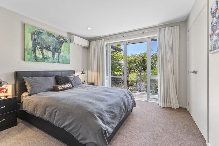 Photo of property in 187 Te Arei Road East, Huirangi, New Plymouth, 4373