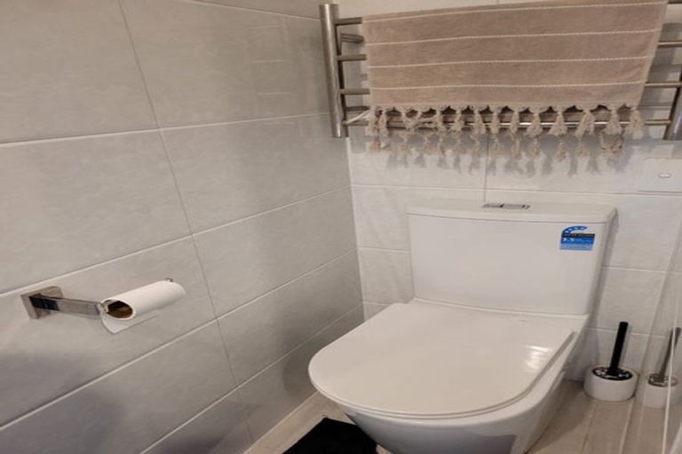 Photo of property in 10d Kelkirk Street, Kelston, Auckland, 0602