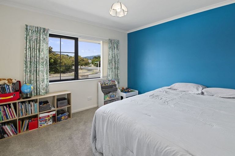 Photo of property in 52 Campion Road, Waikanae Beach, Waikanae, 5036
