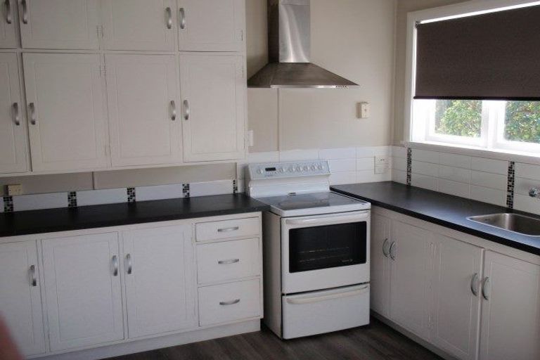 Photo of property in 28 Otara Street, Ilam, Christchurch, 8053