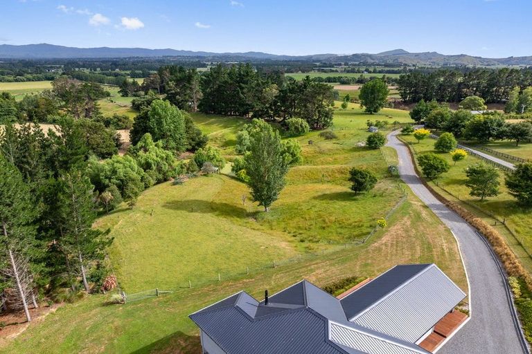 Photo of property in 117 Lees Pakaraka Road, Te Ore Ore, Masterton, 5886