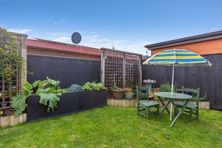 Photo of property in 273/1 Mangorei Road, Merrilands, New Plymouth, 4312