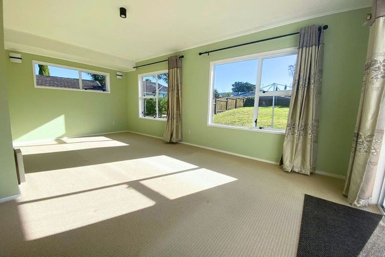 Photo of property in 5 Opal Avenue, Pakuranga, Auckland, 2010
