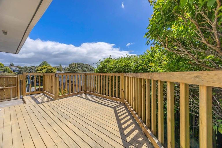 Photo of property in 2/89 Diana Drive, Glenfield, Auckland, 0627