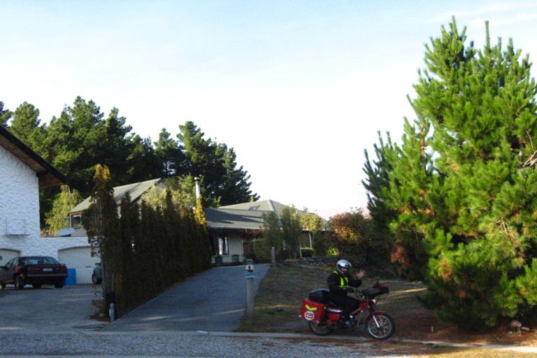 Photo of property in 7 Cypress Court, Kelvin Heights, Queenstown, 9300