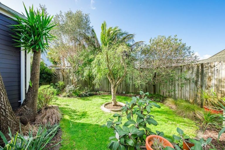 Photo of property in 18b Monarch Place, Paraparaumu Beach, Paraparaumu, 5032