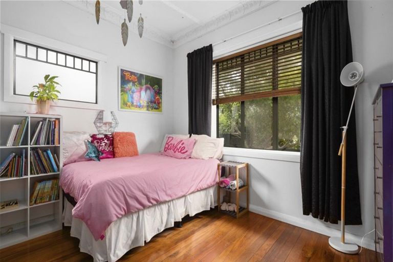 Photo of property in 43 Doone Street, Lynmouth, New Plymouth, 4310