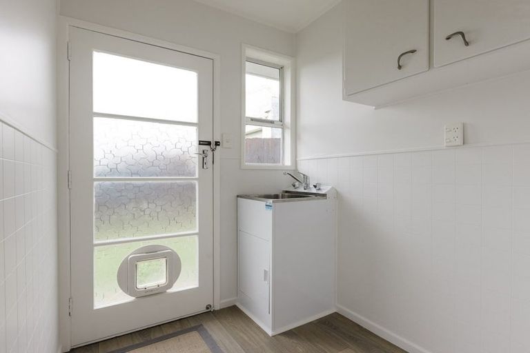 Photo of property in 18 Captain Scott Road, Glen Eden, Auckland, 0602