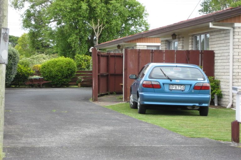 Photo of property in 2/13 Berwyn Avenue, Takanini, 2112