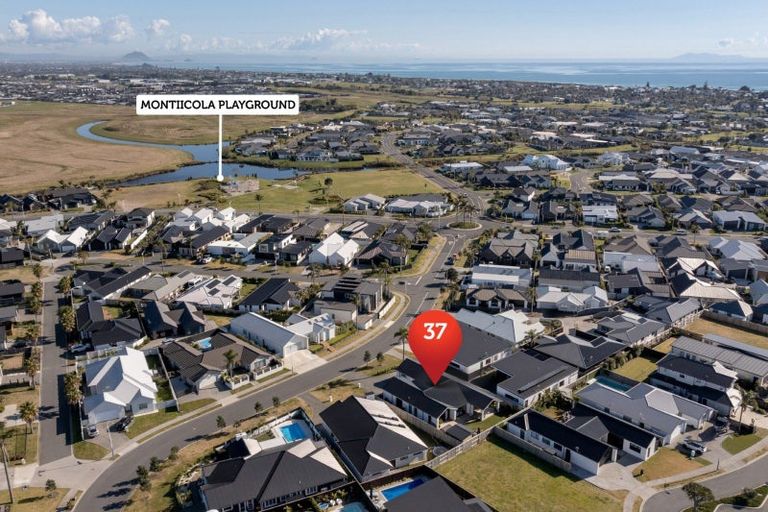 Photo of property in 37 Colpoma Close, Papamoa Beach, Papamoa, 3118