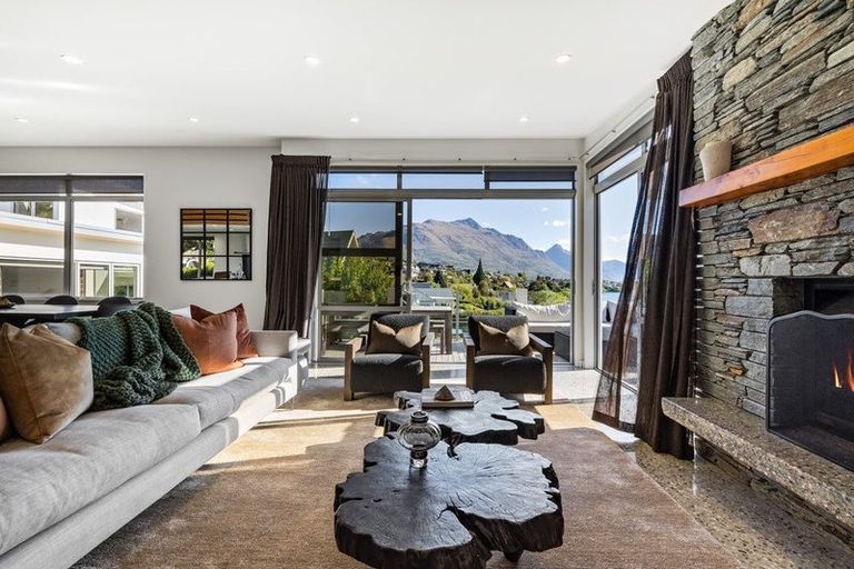 Photo of property in 497 Peninsula Road, Kelvin Heights, Queenstown, 9300