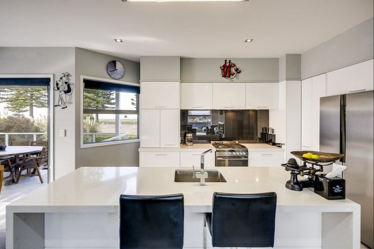 Photo of property in 84 Te Awa Avenue, Te Awa, Napier, 4110