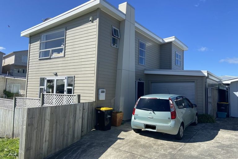 Photo of property in 38b Ruskin Road, Newlands, Wellington, 6037