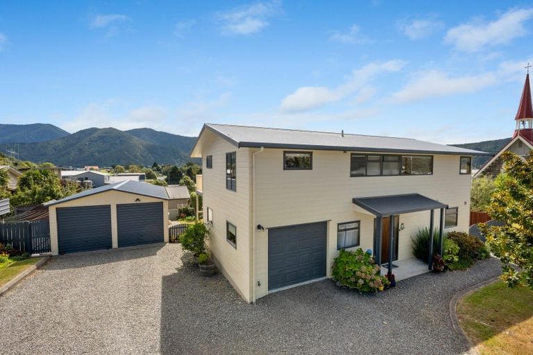 Photo of property in 28 Lawrence Street, Havelock, 7100