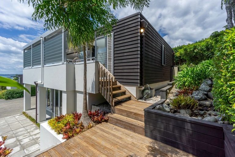 Photo of property in 2/55 Parr Terrace, Castor Bay, Auckland, 0620