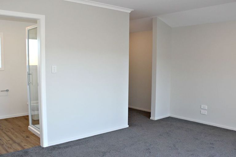 Photo of property in 3 Austin Reid Avenue, Carterton, 5713