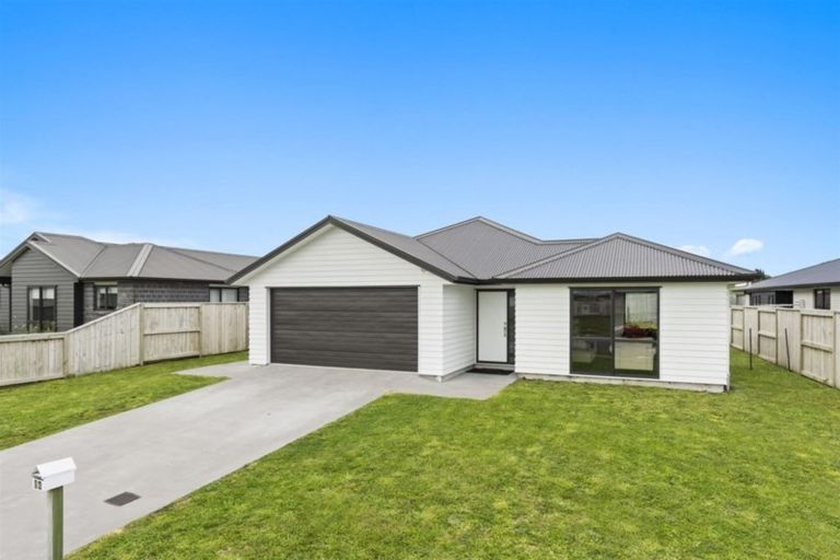 Photo of property in 84 Puhirake Crescent, Pyes Pa, Tauranga, 3112